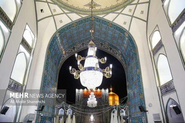 شب میلاد پیامبر اکرم (ص) در حرم مطهر رضوی