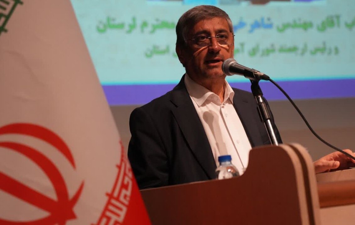 استاندار لرستان: خدمت به مردم مهم‌ترین مسئولیت مدیران است