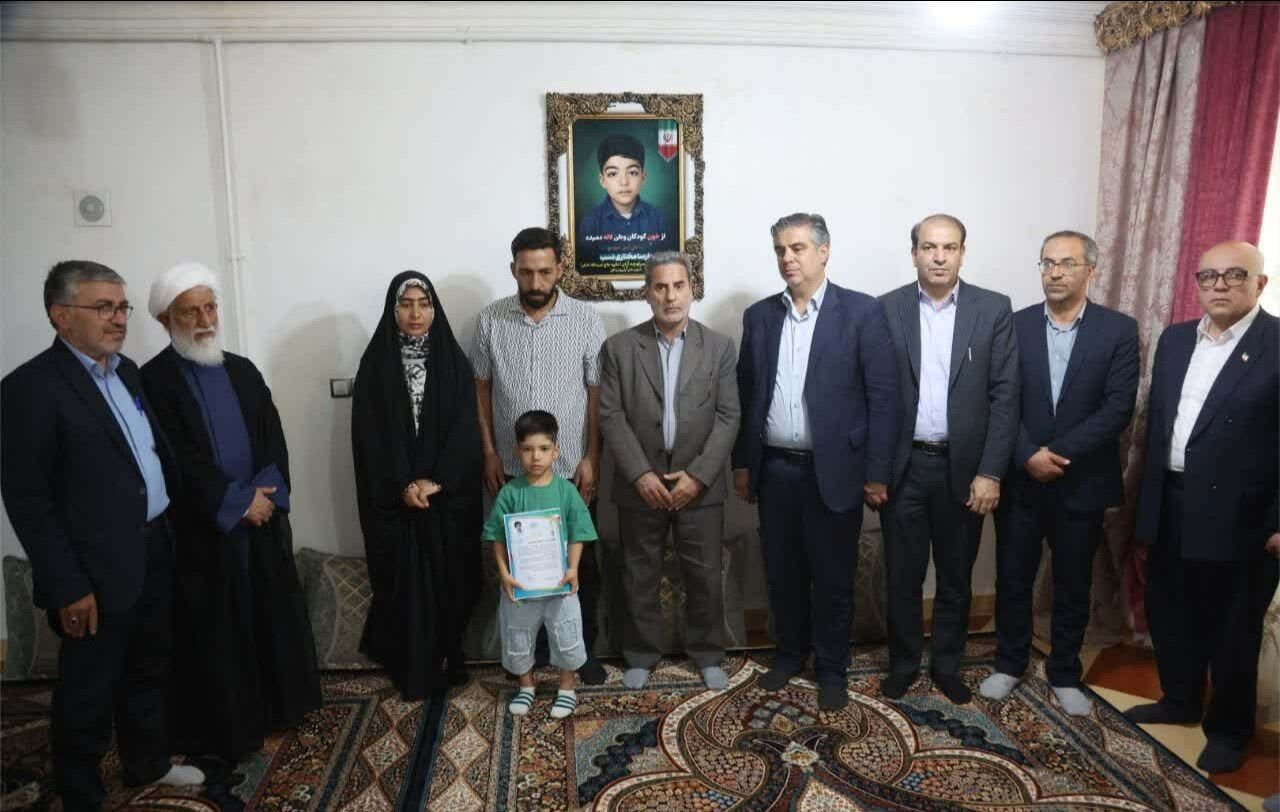 شهدای دانش‌آموز میناب‌نماد مظلومیت ملت و مدال افتخار مقاومت هستند