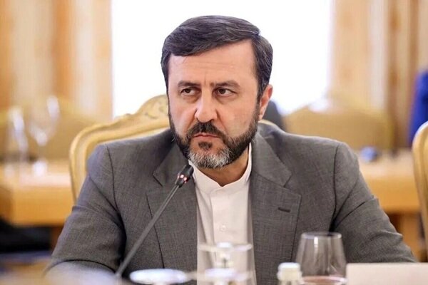 غریب آبادی: مشارکت اروپا در تجاوز به ایران بیپاسخ نمیماند