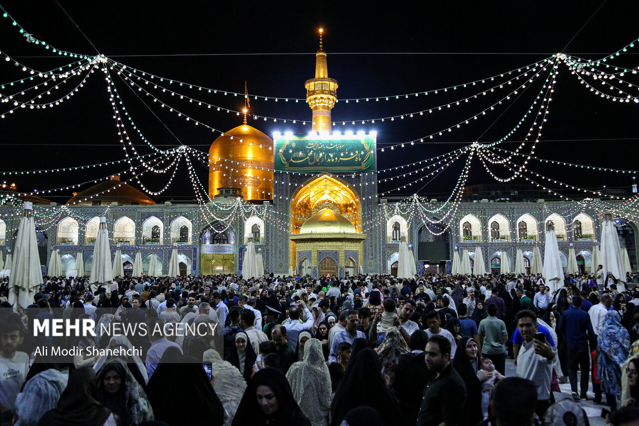 شب میلاد پیامبر اکرم (ص) در حرم مطهر امام رضا(ع)