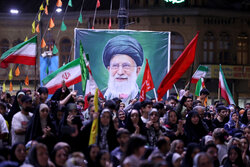 فریاد ایستادگی در شب ۱۸۲؛ الوند همچنان پای کار انقلاب