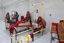 کارگاه و نمایشگاه فرش دویدخ در راز و جرگلان افتتاح شد