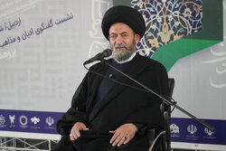 موضع‌گیری‌های پاپ ضربه بسیار مهلکی بر جایگاه ترامپ وارد کرد