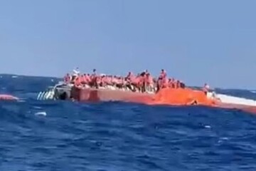 Kuzey Kıbrıs'ta yolcu gemisi battı