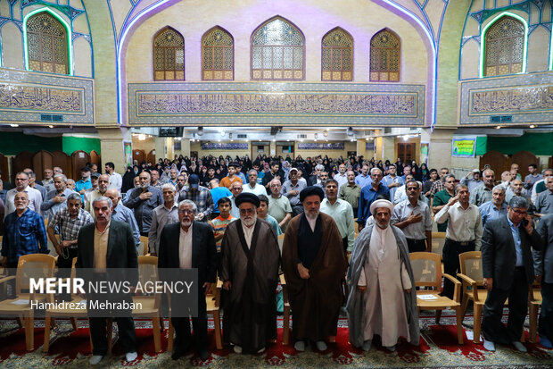 مراسم رونمایی از کتاب «شیرین‌تر از عسل»