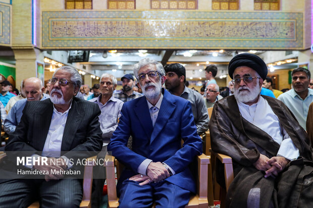 مراسم رونمایی از کتاب «شیرین‌تر از عسل»