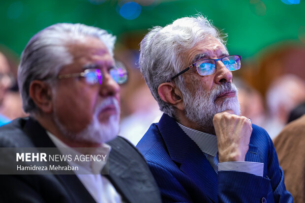 مراسم رونمایی از کتاب «شیرین‌تر از عسل»