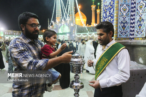 جشن شب میلاد پیامبر(ص) و امام صادق(ع) در حرم بانوی کرامت