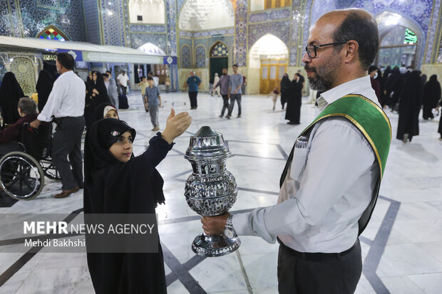 جشن شب میلاد پیامبر(ص) و امام صادق(ع) در حرم بانوی کرامت