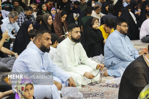 جشن شب میلاد پیامبر(ص) و امام صادق(ع) در حرم بانوی کرامت