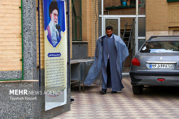 آیین عمامه گذاری جمعی از طلاب همدان