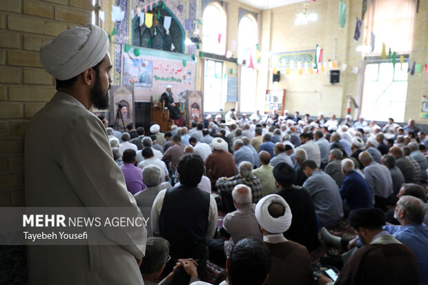 آیین عمامه گذاری جمعی از طلاب همدان