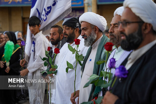کاروان پیاده زائران فیروزآباد به شاهچراغ (ع)