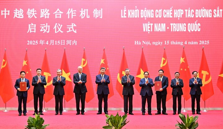 Xi advances a shared future with China's neighbors