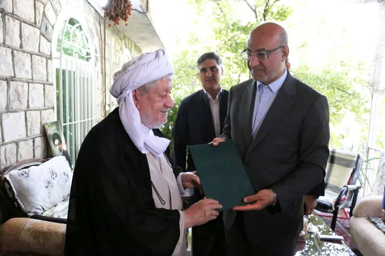 حبیبی: حمایت ماموستا قادری پشتوانه‌ای برای توسعه اورامانات است