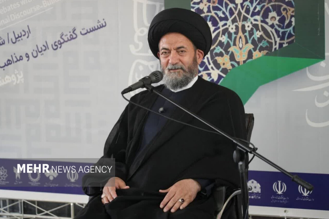 موضع گیری های پاپ ضربه بسیار مهلکی بر جایگاه ترامپ در آمریکا وارد کرد