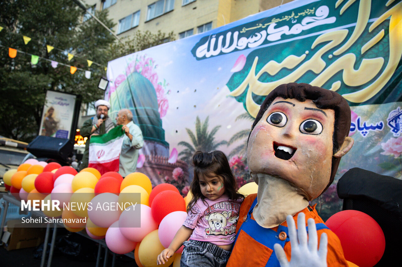 بررسی جامع: جشن «امت احمد» - ۱ | مهر - کد bb8a