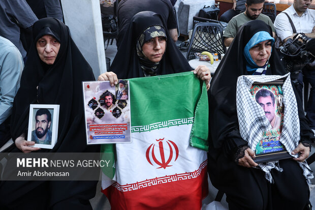 نشست «ایران قربانی تروریسم؛ روایت داغ‌های ماندگار»