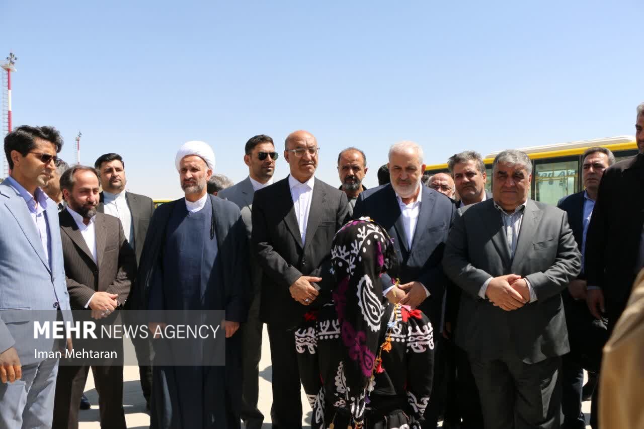 تحلیل بحران: وزیر نیرو برای افتتاح چند طرح وارد کرمانشاه شد | مهر - کد 6f56
