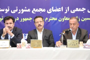 مشایخی: ۳ مدرسه و ۲ مجتمع آبرسانی در روستاهای میانه اجرا می‌شود