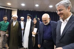 وزیر راه و شهرسازی با نماینده ولی فقیه در استان خوزستان دیدار کرد