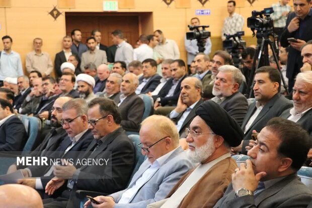 آیین تکریم و معارفه رئیس کل دادگستری لرستان