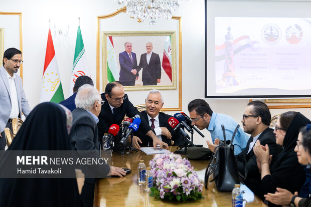 نشست خبری سفیر تاجیکستان در ایران