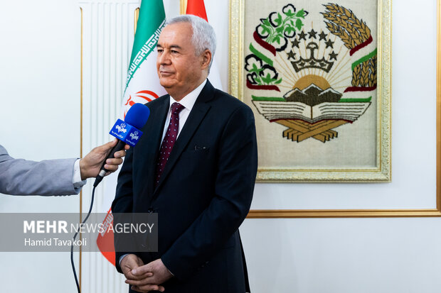 نشست خبری سفیر تاجیکستان در ایران