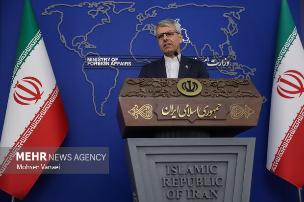 بقائی: هیچ دولت مستقلی تسلیم فشار و ارعاب آمریکا نمیشود بقائی: هیچ دولت مستقلی تسلیم فشار و ارعاب آمریکا نمیشود