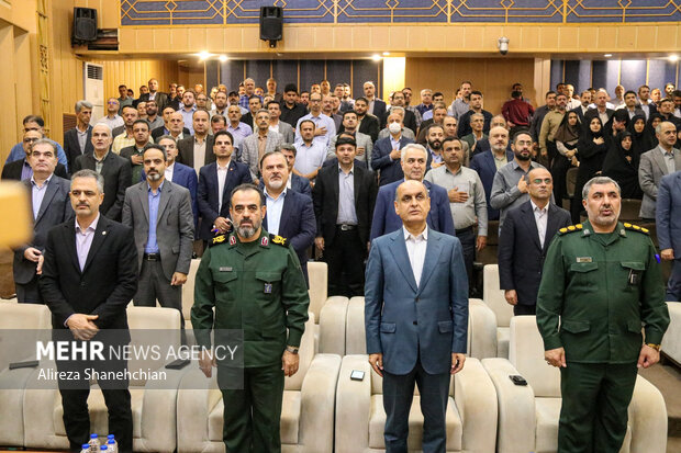 همایش روز قشر بسیج کارمندان و هفته دولت در رشت