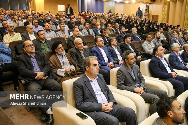 همایش روز قشر بسیج کارمندان و هفته دولت در رشت