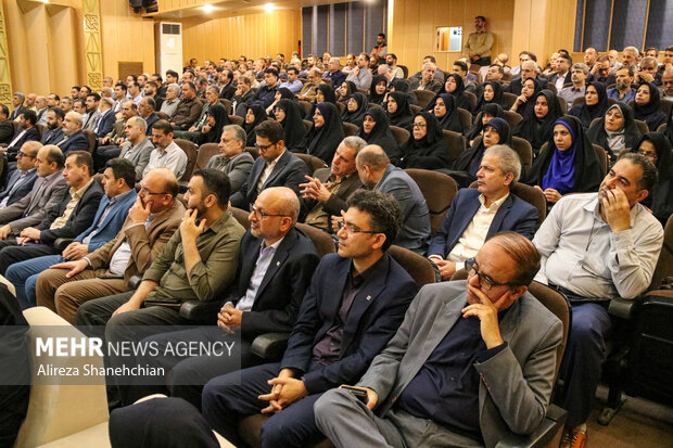 همایش روز قشر بسیج کارمندان و هفته دولت در رشت