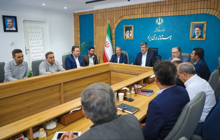 استاندار یزد: مصوبات مربوط به بخش چاهک تا حصول نتیجه پیگیری شود