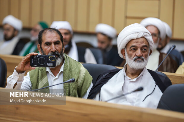نشست تبیینی علمای شیعه و اهل سنت در یزد
