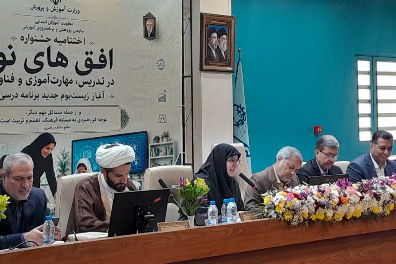 حکیم‌زاده: تحول برنامه درسی بدون توانمندسازی معلمان به نتیجه نمی‌رسد