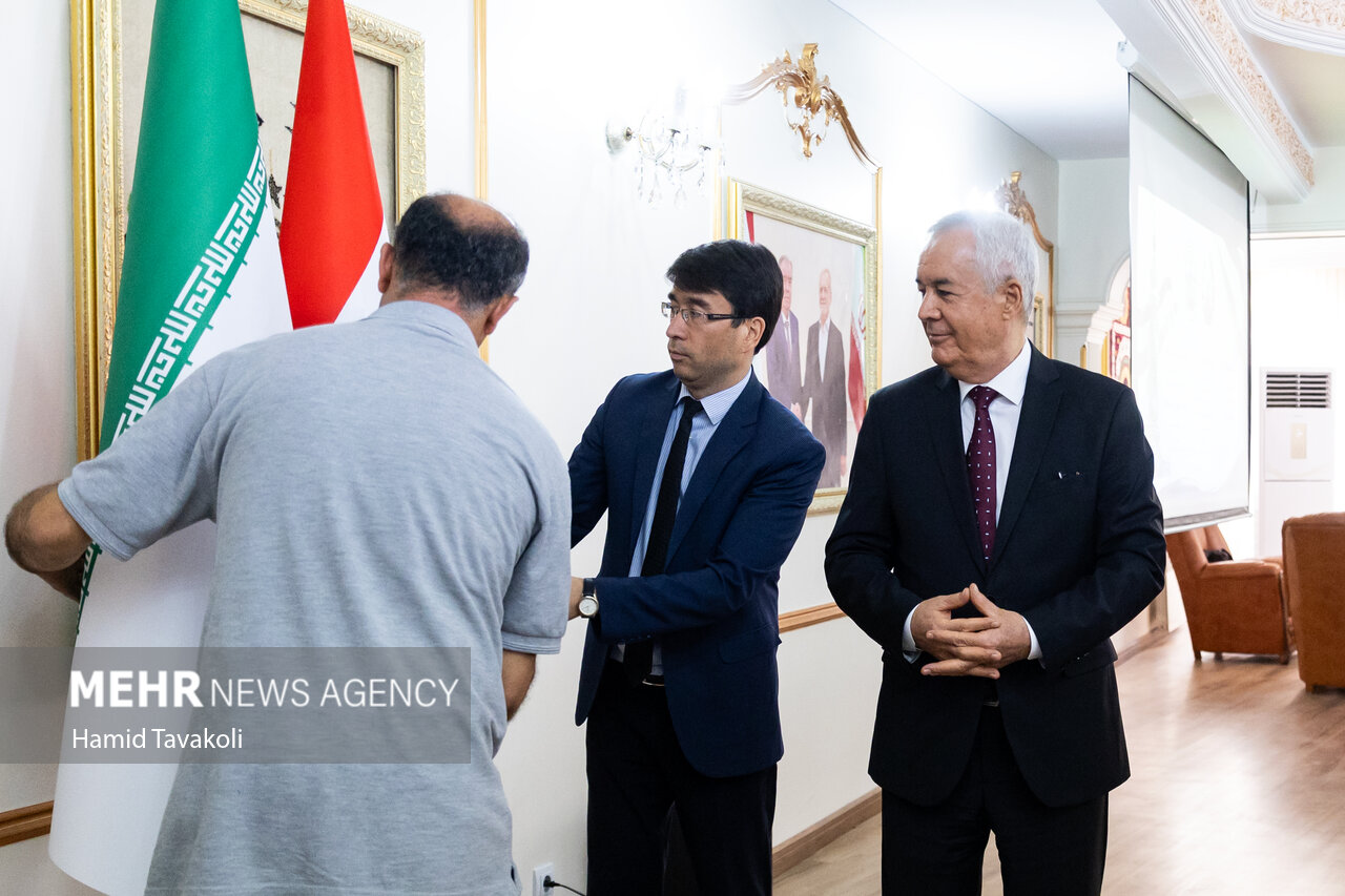 گزارش تحلیلی: نشست خبری سفیر تاجیکستان در ایران | مهر - کد 05ce