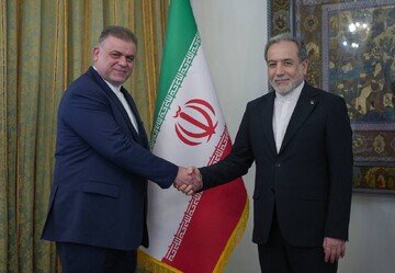 القنصل الايراني الجديد في قازان الروسية يلتقي الوزير عراقجي