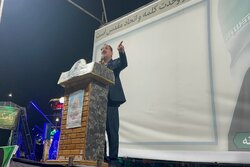 پاکمهر: مهم‌ترین پشتوانه کشور در برابر فشار دشمنان پایداری مردم است