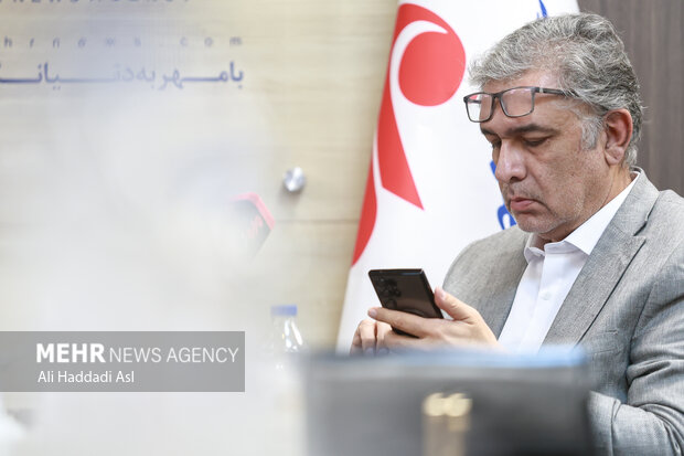 میزگرد از میدان جنگ تا محاصره اقتصادی