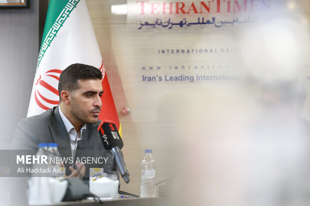 میزگرد از میدان جنگ تا محاصره اقتصادی