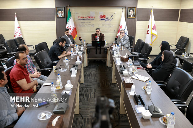 میزگرد از میدان جنگ تا محاصره اقتصادی