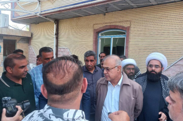 بازدید استاندار هرمزگان از محل حمله آمریکا به مراسم عروسی در کوهستک&nbsp;