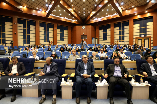نشست خبری استاندار همدان
