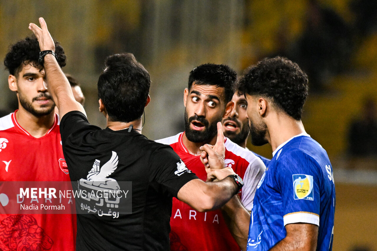 رد شکایت باشگاه استقلال از کاپیتان پرسپولیس با یک تلفن