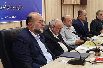 صالحی: مردم و اصناف در جنگ اقتصادی میدان‌دار باشند