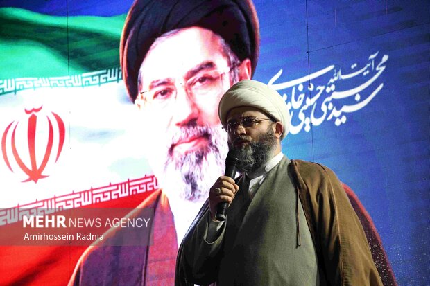 ۱۸۶مین اجتماع مردمی با سخنرانی رئیس سازمان تبلیغات اسلامی در بیرجند