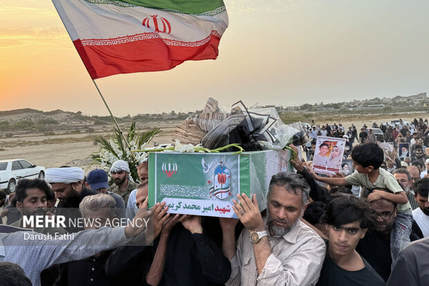 مراسم تشییع پیکر مطهر شهدای سیریک