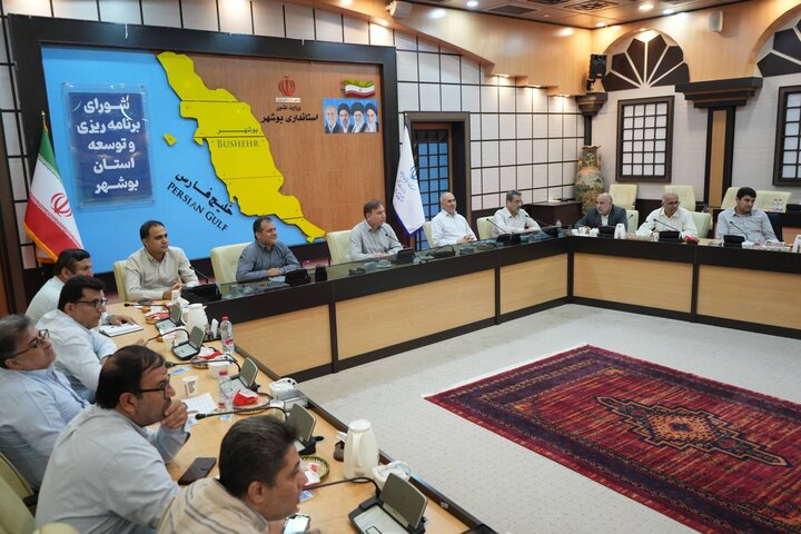استاندار بوشهر: حفاظت از حریم ساحلی از اولویت‌های مدیریت استان است