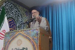 دشمن با نفوذ به دنبال تضعیف اسلام است